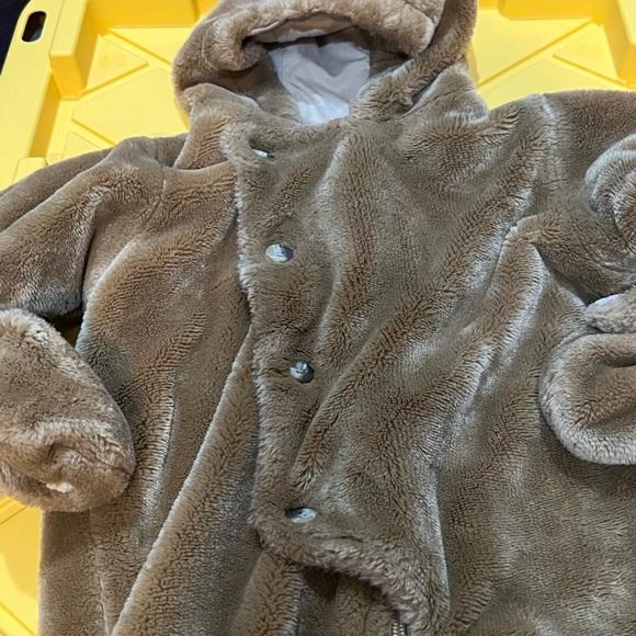 Baby 3-6 months Brown Winter Snowsuit Warm Bundling Cold Weather Footed Pj’s - Picture 13 of 13